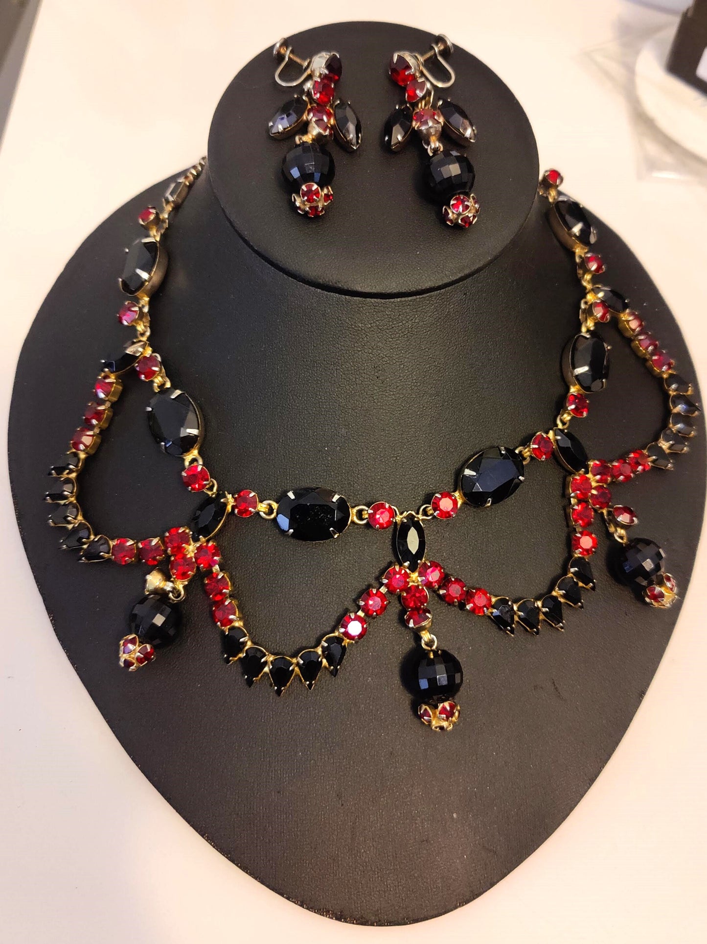 Vintage Blood Red Prong-Set Faceted Glass Stones Necklace and Earrings Set
