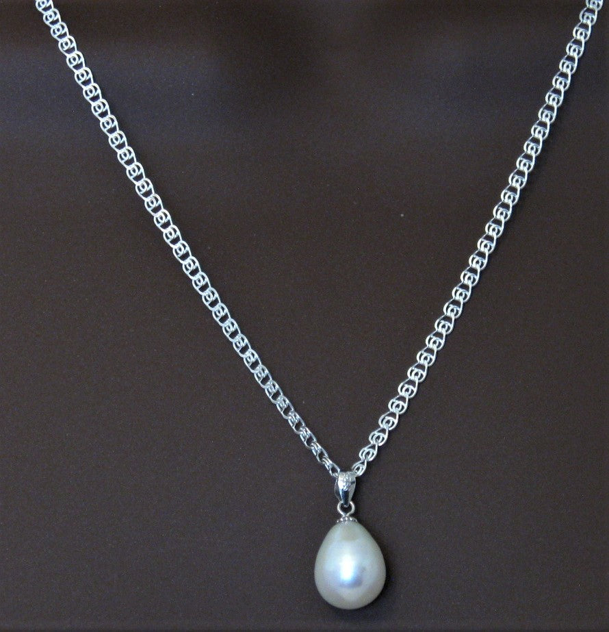 Exquisite Large White Cultured Pearl Pendant w/Sterling Heart Link Chain