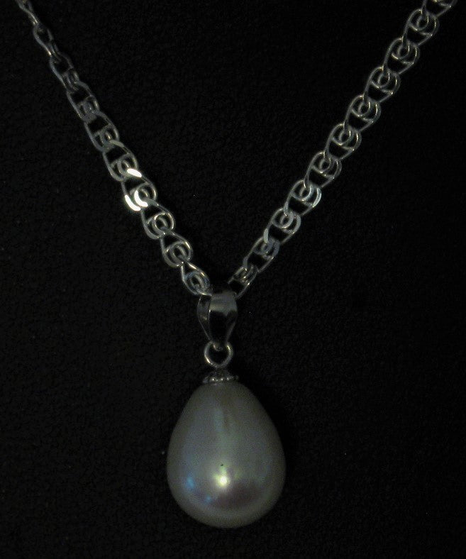 Exquisite Large White Cultured Pearl Pendant w/Sterling Heart Link Chain